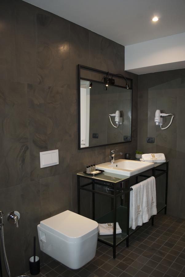 Prime Hotel Tirana Esterno foto