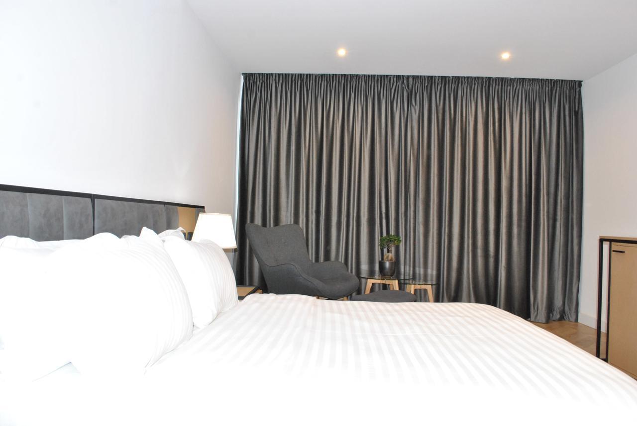 Prime Hotel Tirana Esterno foto